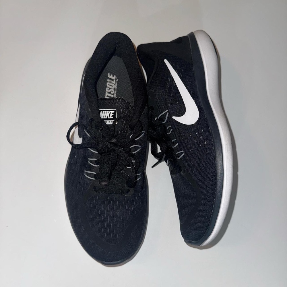 Nike Black and White Running Sneakers